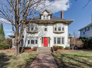 320 State St, Marinette, WI 54143