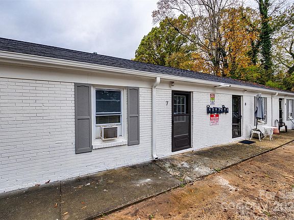 4th image of 595 Betty St