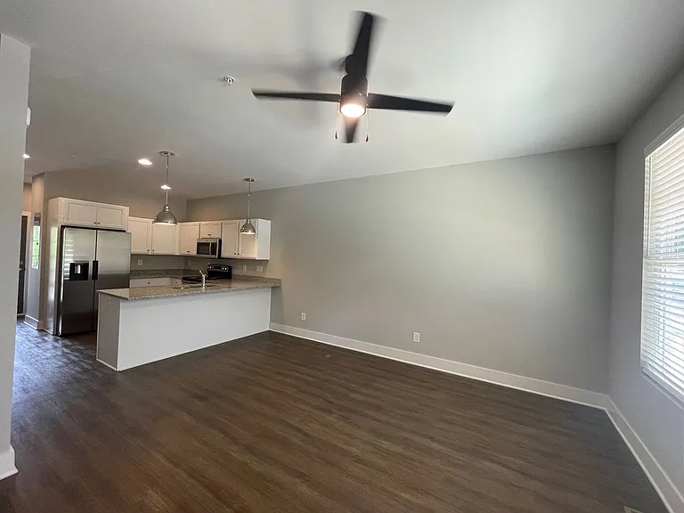 255 Research Dr — Photo 10