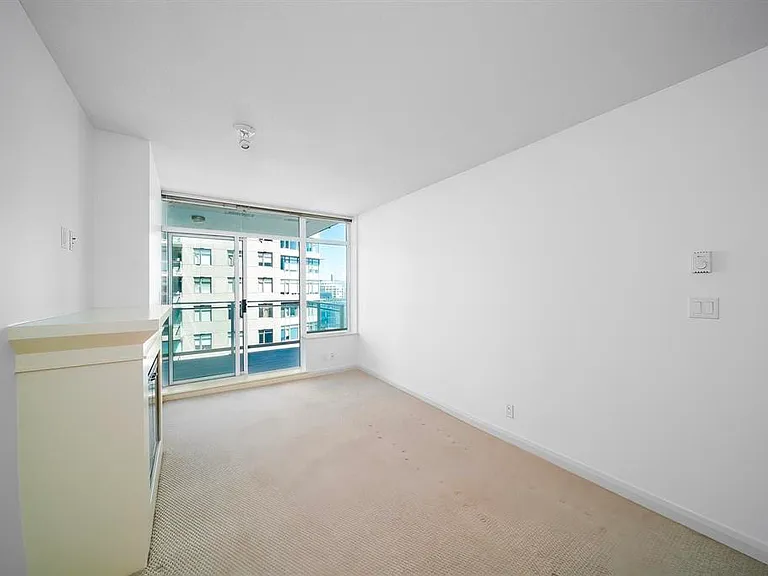 892 Carnarvon St #2203 — Photo 6