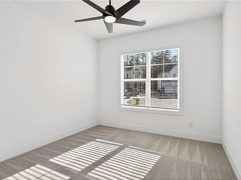 395 Tillman Pass — Photo 15