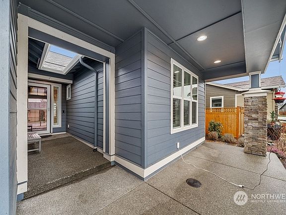2nd image of 14712 182nd Avenue E