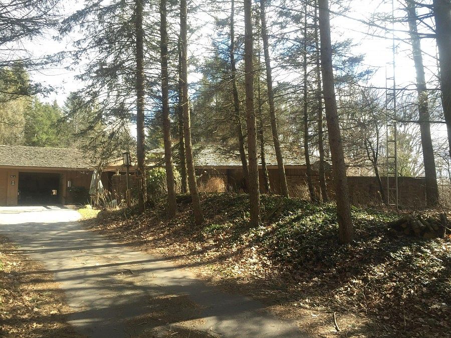 1st image of 11501 Cedar Ln NE