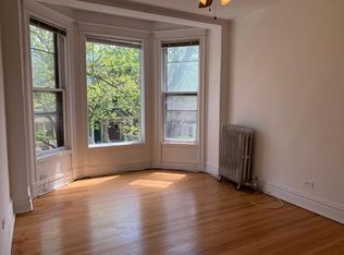 3052 N Kenmore Ave APT 1, Chicago, IL 60657
