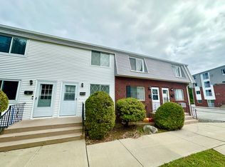 300 Smithfield Rd #TOWNHOUSE 10, North Providence, RI 02904