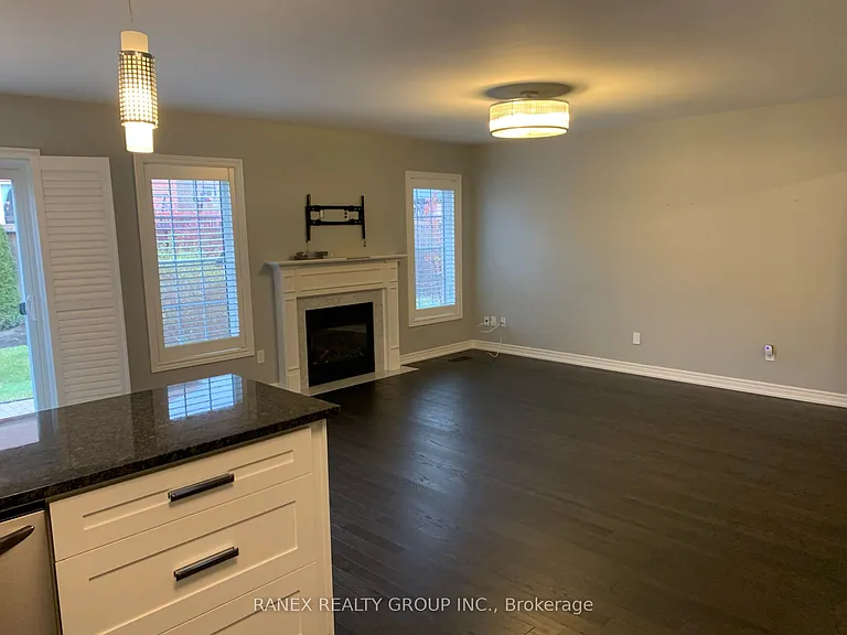 20 Muzzo Dr — Photo 11