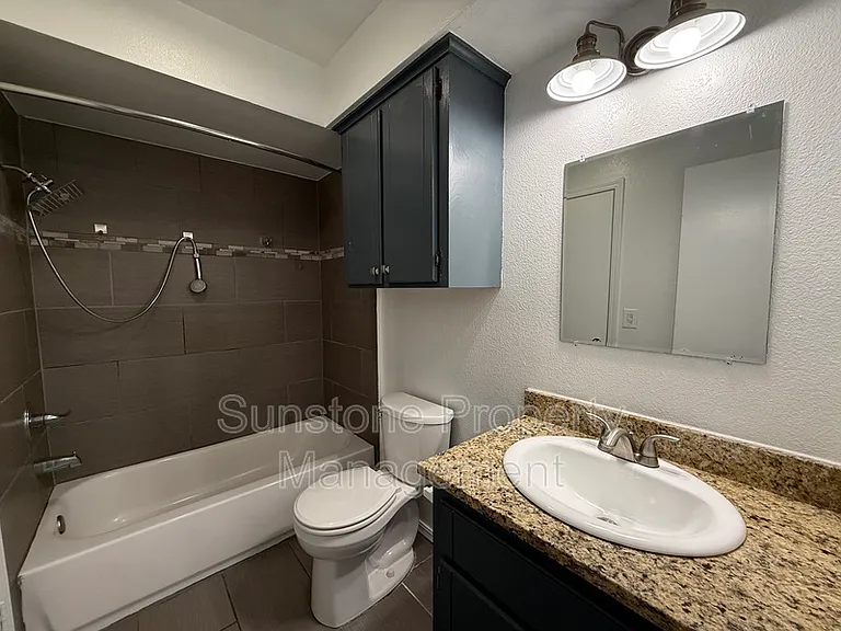 5117 S Lions Ave — Photo 11