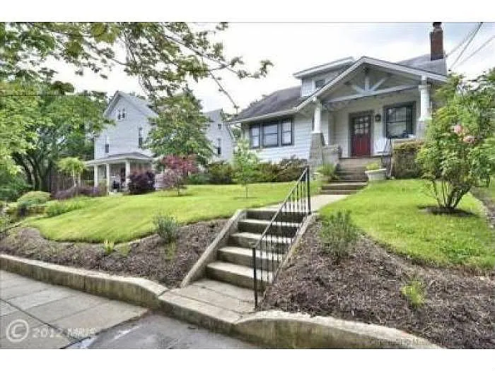 1507 Monroe St NE photo 1