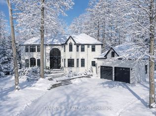 28 Alana Dr, Springwater, ON L9X 0S1