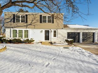 52676 Searer Dr, South Bend, IN