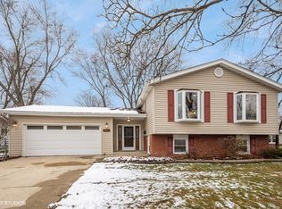 7309 Bunker Rd, Darien, IL 60561