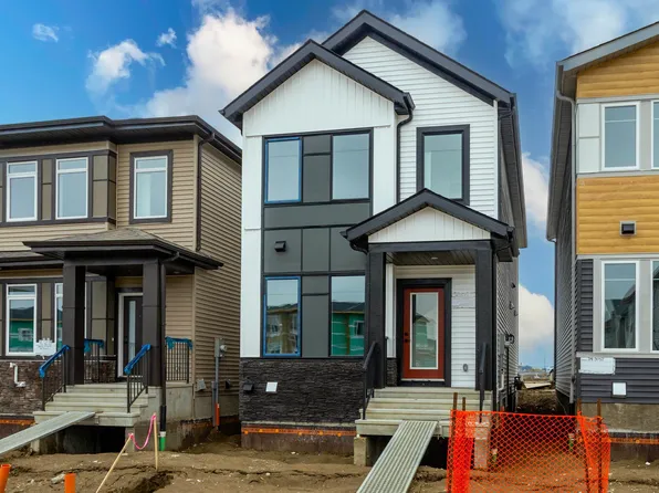 715 30th St NW, Edmonton, AB T6T 2H1
