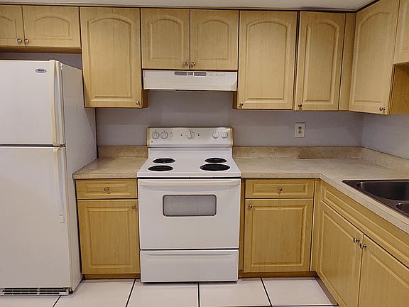 4th image of 2050 Oleander Blvd APT 5302