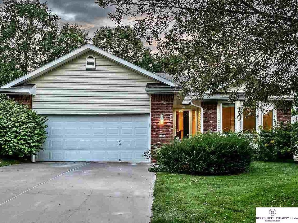 1st image of 4134 N 139th St