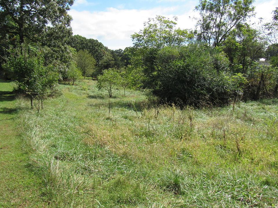 2nd image of 1262 Bell Town Rd