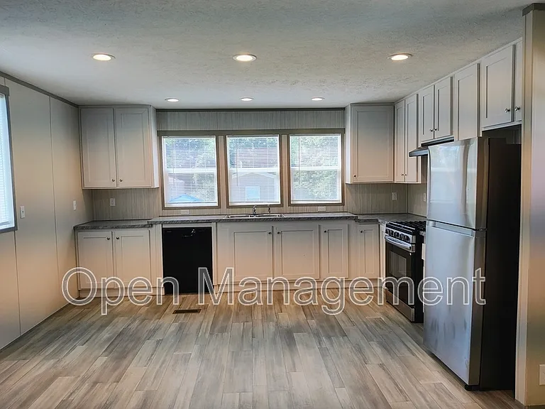 8802 NE 106th Ter #133 — Photo 3