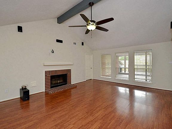 3rd image of 18731 Appletree Hill Ln