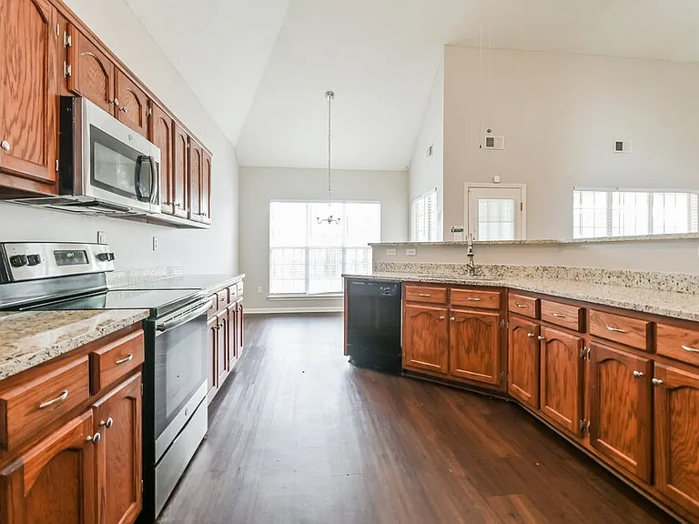 5678 Kuykendall Dr — Photo 8