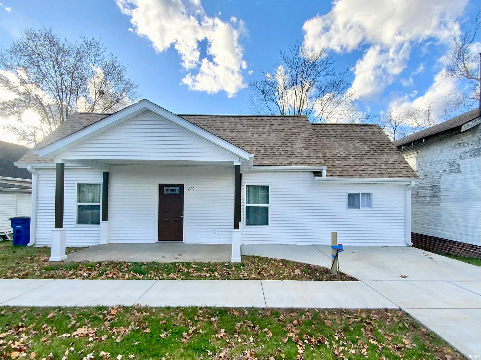 719 R St photo 1