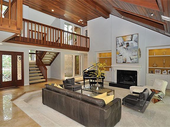 5th image of 2307 Woods Estates Dr