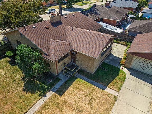 3rd image of 23213 Greencrest St