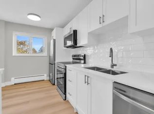 437 Hazel St #1A, Waterloo, ON N2L3P7