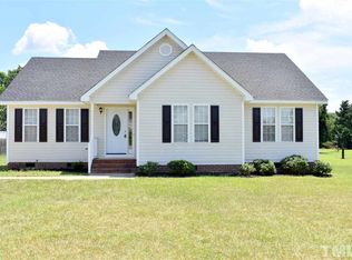 21 Winwood Dr, Angier, NC 27501