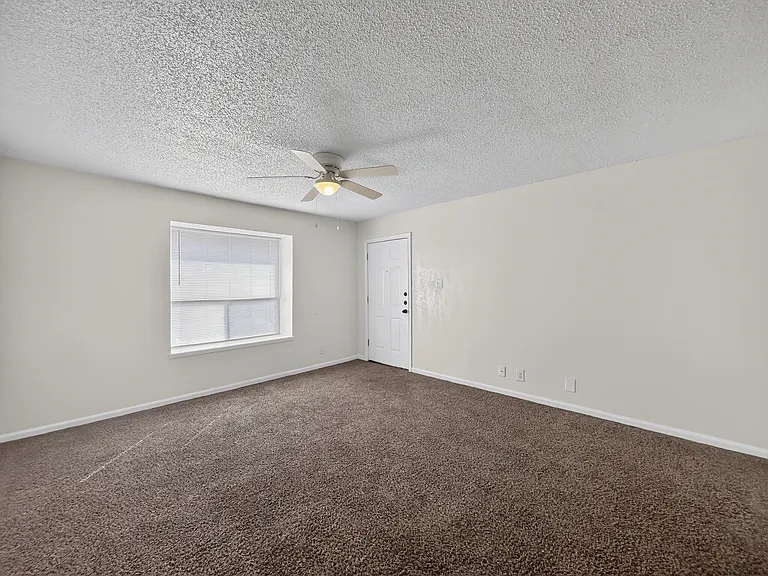 Quail Run Apartments — Photo 18