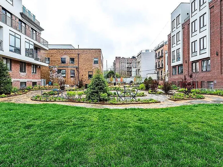 74 Maujer St #3C — Photo 15