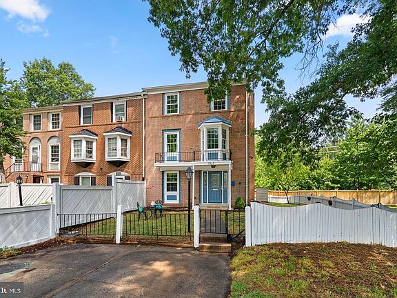 2nd image of 7927 Central Park Cir