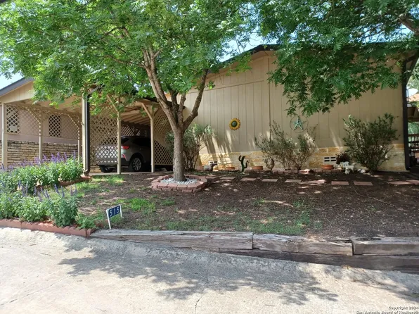 515 Native Oak, Ingram, TX 78025