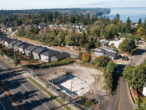2nd image of 27905 pacific Highway S