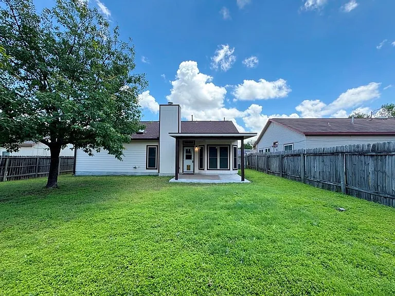 16404 Edgemere Dr — Photo 31
