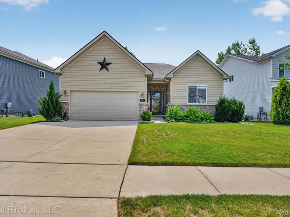 322 Hidden Riv, Holly, MI 48442
