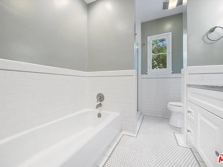 4328 Goodland Ave — Photo 27