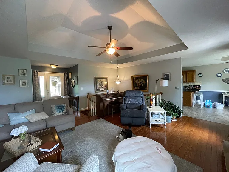 1407 S 17th Ave — Photo 6