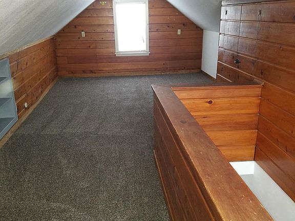 Upstairs bedroom