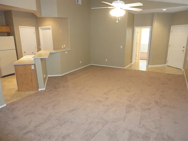 5839 E Nathan St — Photo 3