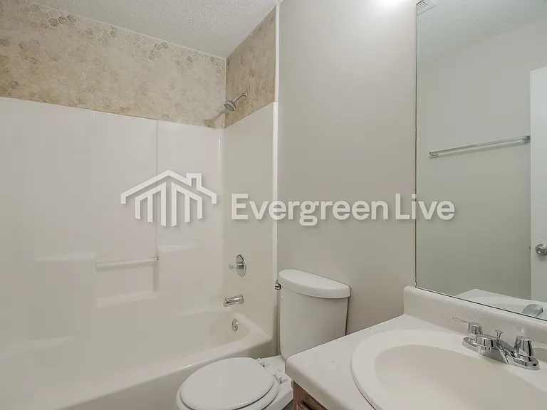 7064 Stoneridge Dr — Photo 8