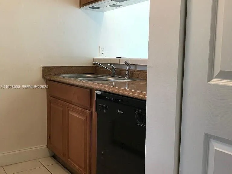10165 Twin Lakes Dr #23-F — Photo 5