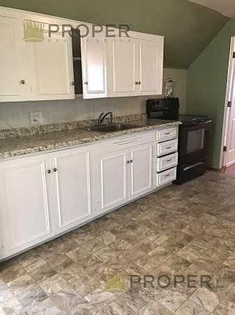 2nd image of 32 Fairmont St #3