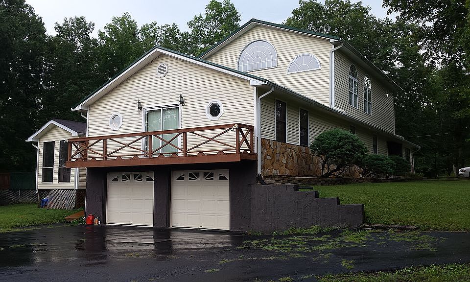 1st image of 52 Rock Haven Ln