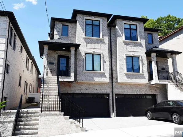 104 Sunset Pl Unit A, Palisades Park, NJ 07650