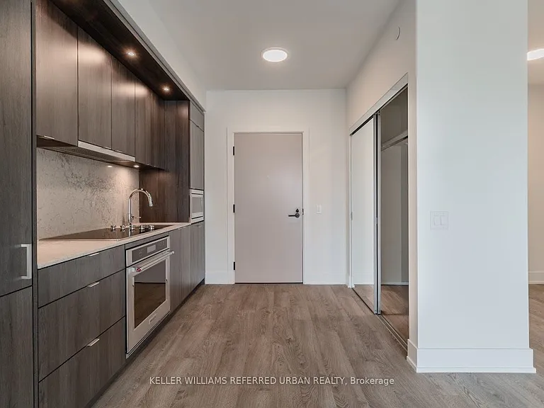 858 Dupont St #702 — Photo 6
