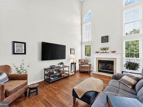 5th image of 37 Windingbrook Rd