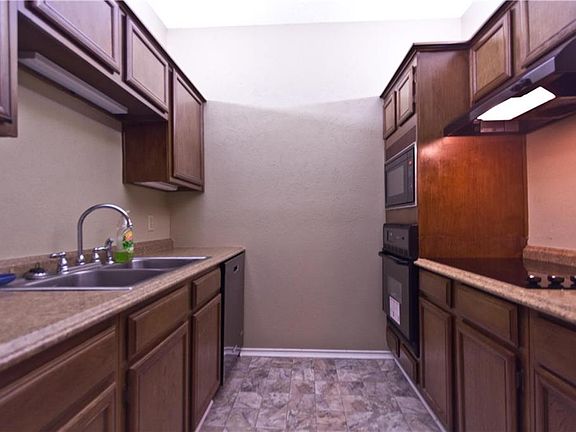 5th image of 9600 Royal Ln APT 717