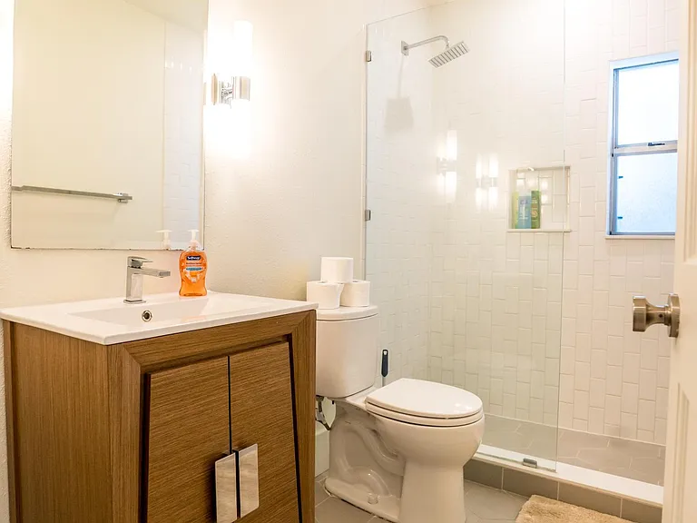 2160 Riverside Ave #3 — Photo 6