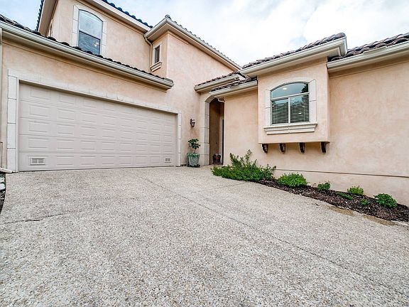 3rd image of 3407 Monterrey Oak