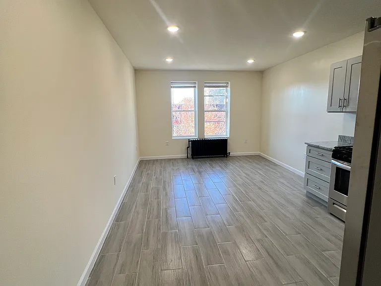 155 EVERGREEN PLACE — Photo 28