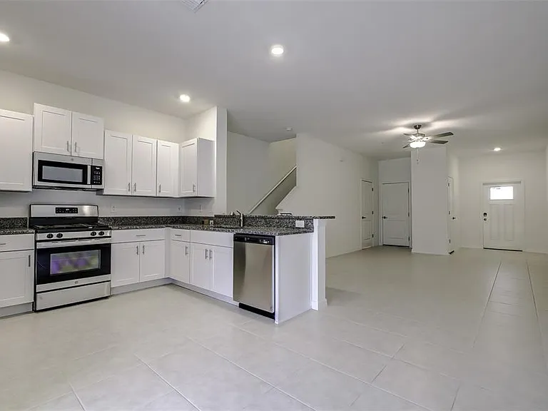 8240 Corner Pine Way — Photo 5